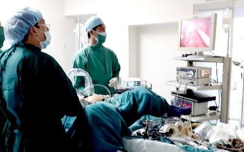 Một ca phẫu thuật nội soi qua ổ bụng để điều trị viêm ruột thừa cấp khi đang mang thai tại Bệnh viện Tâm Trí Đồng Tháp