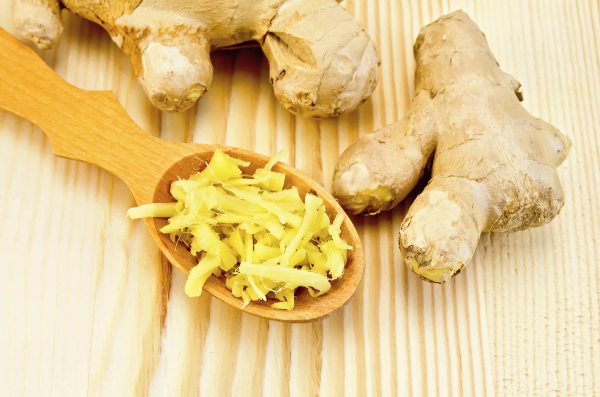 Chữa đầy bụng, khó tiêu bằng gừng tươi