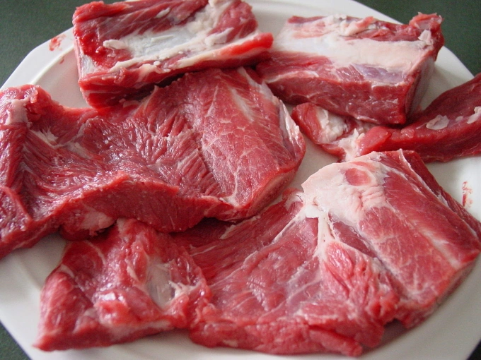 Ăn 50g thịt sẽ cung cấp cho cơ thể 10g protein. Ảnh: