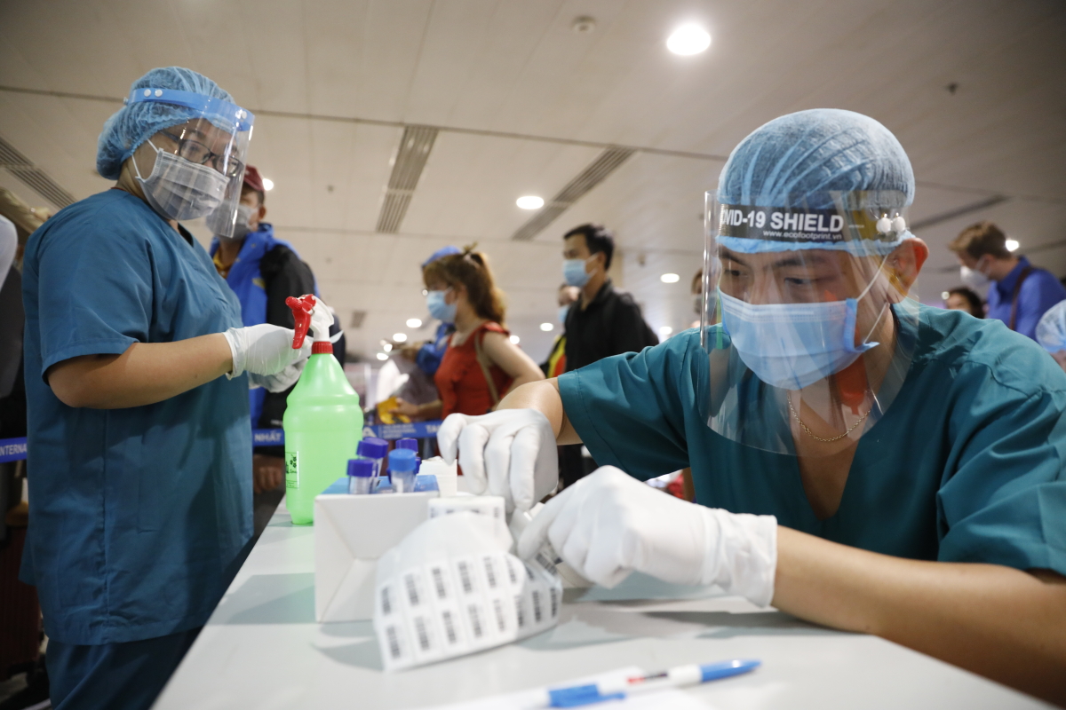 Số ca nhiễm Covid-19 hôm nay trưa 25/5: Thêm 100 ca mới ...