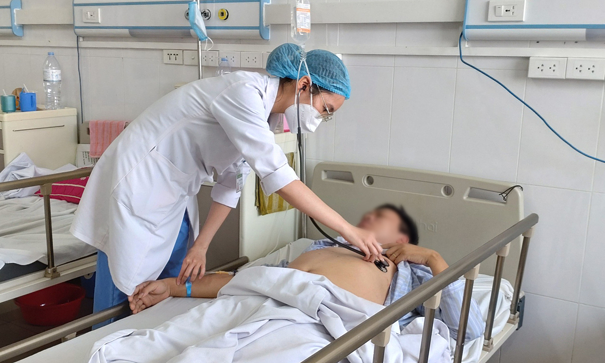 Bị sốt xuất huyết 'hành' khốn khổ