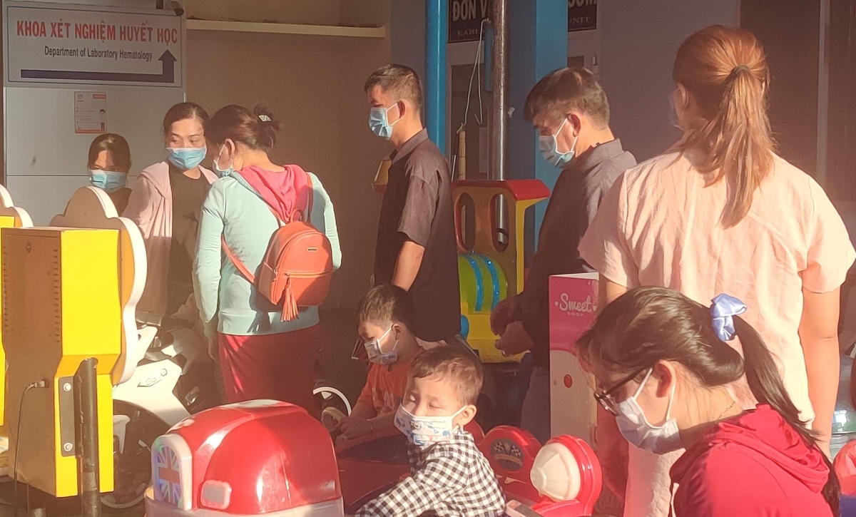 Trẻ biếng ăn, thiếu chất do uống quá nhiều sữa