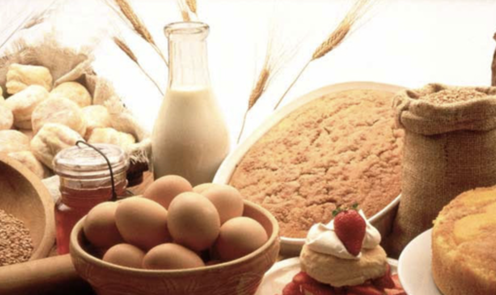 Có nên uống sữa đậu nành kết hợp ăn trứng?