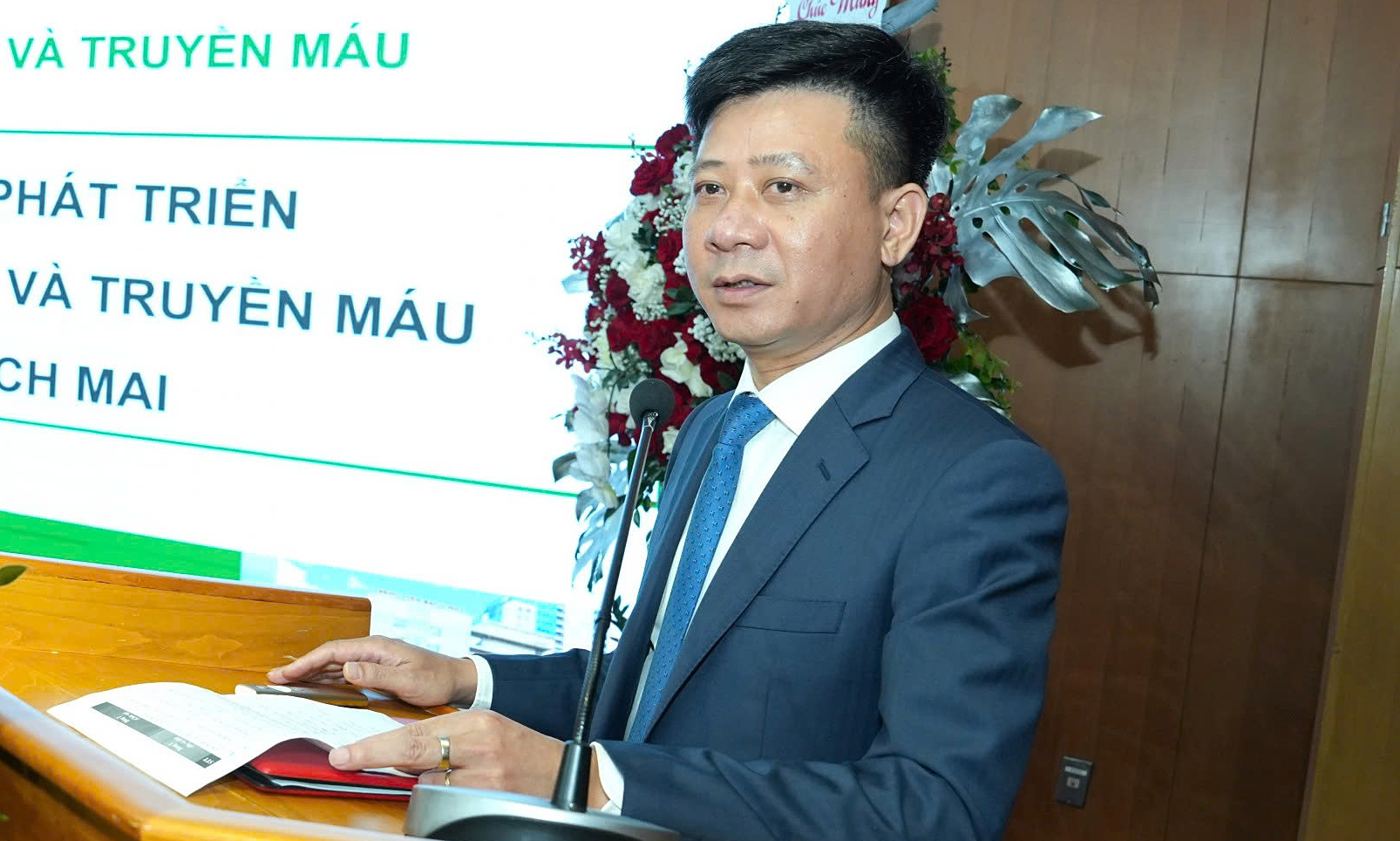 TS.BS Nguyễn Tuấn Tùng chia sẻ tại hội nghị. Ảnh: Thế Anh