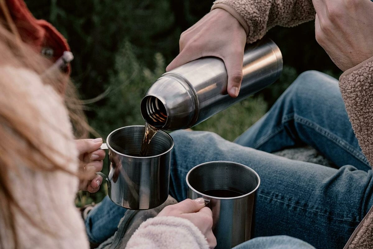 Những loại nước không nên đựng trong bình giữ nhiệt - Báo VnExpress Sức khỏe