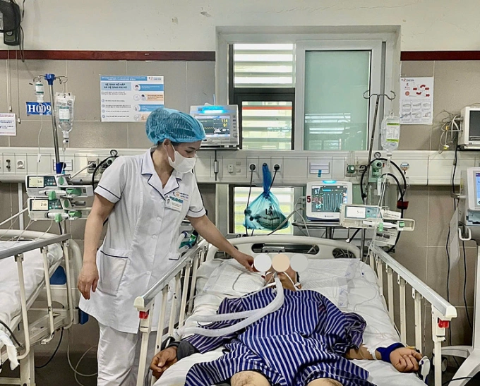 Bệnh nhân điều trị tại viện. Ảnh: Bệnh viện cung cấp