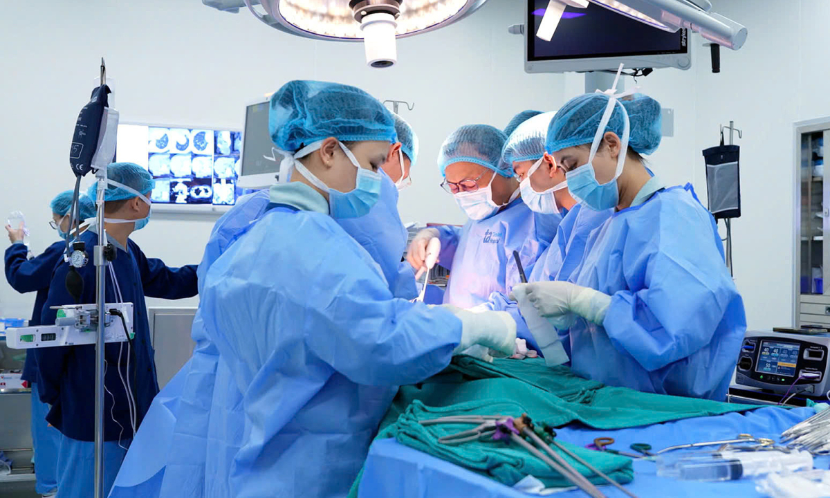 Cuộc đại phẫu cứu người bệnh ung thư giai đoạn muộn