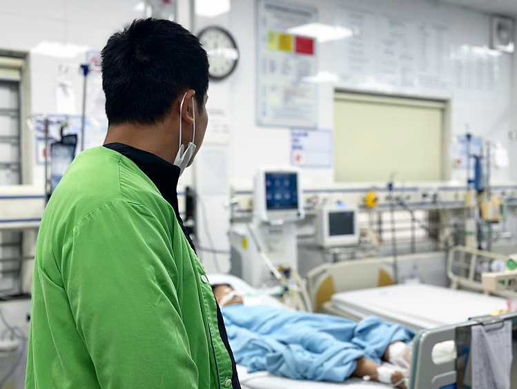 Bé 12 tuổi đột quỵ não
