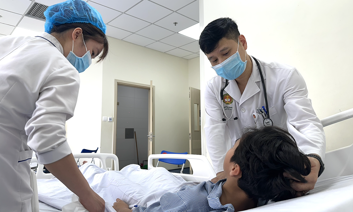 Bé 13 tuổi đột quỵ