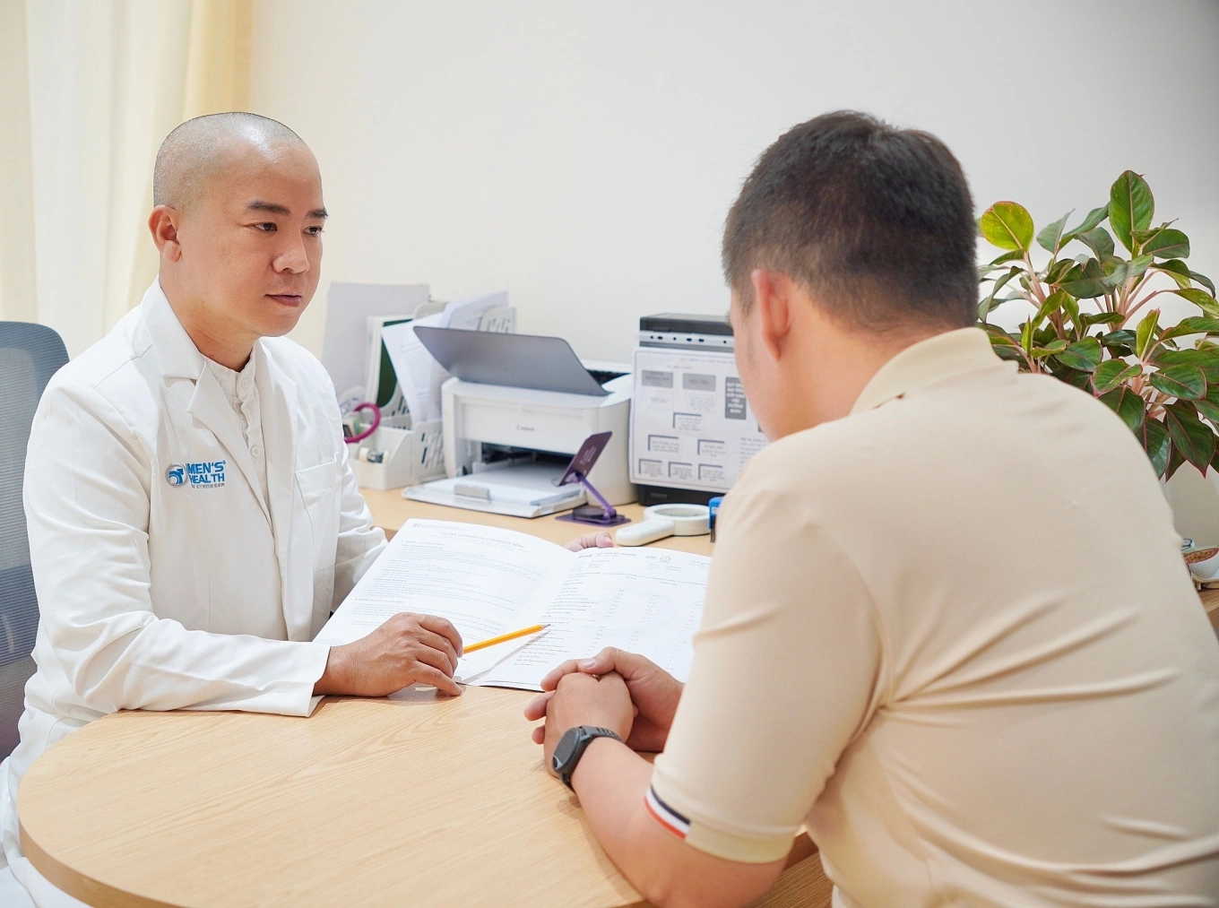 HIV Có Thể Được Chữa Khỏi Không? Sự Thật Y Khoa Khiến Nhiều Người Bất Ngờ 3 Tại sao người nhiễm HIV lão hóa nhanh? - Báo VnExpress Sức khỏe