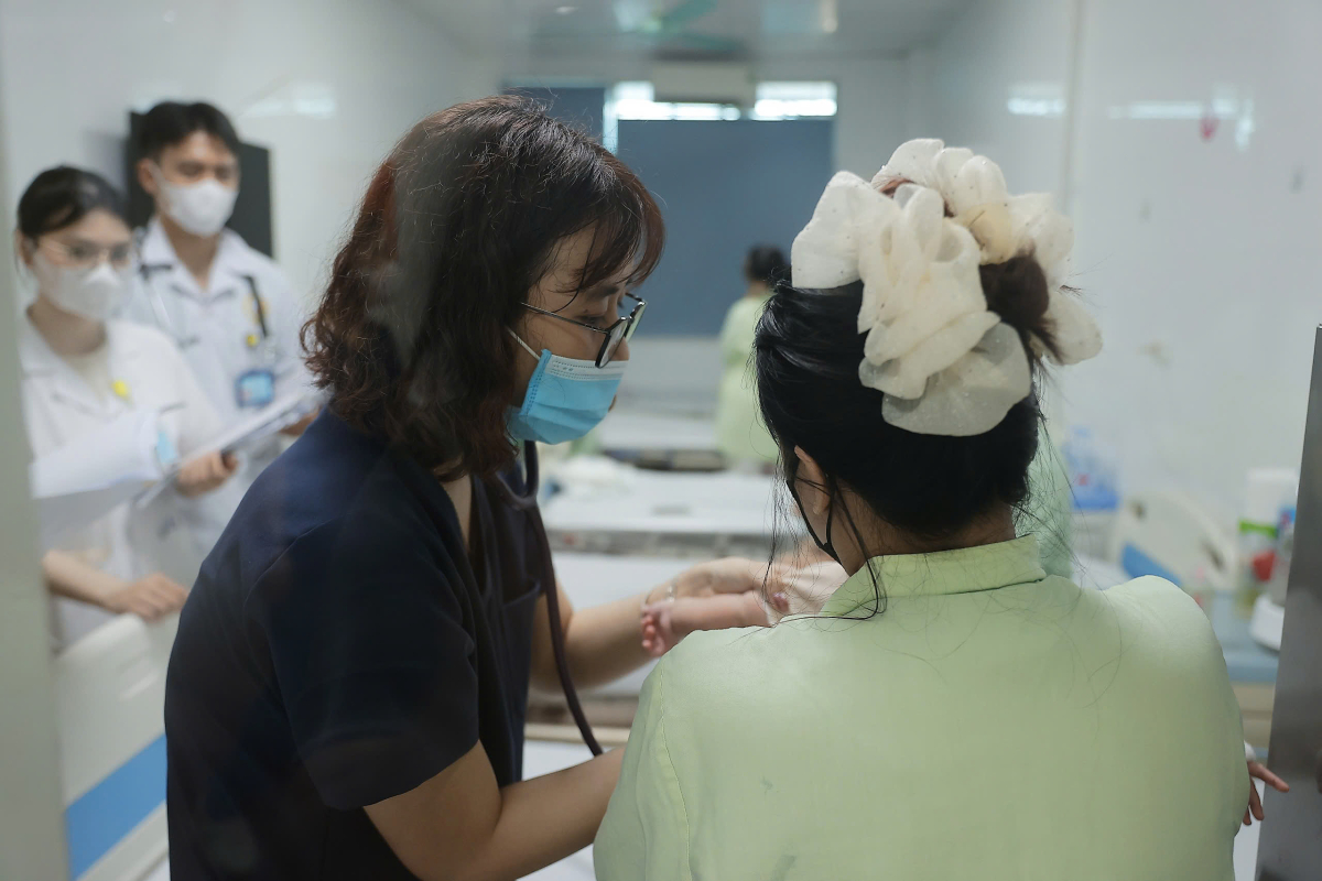 Covid-19 và sốt xuất huyết tăng, Bộ Y tế cảnh báo dịch