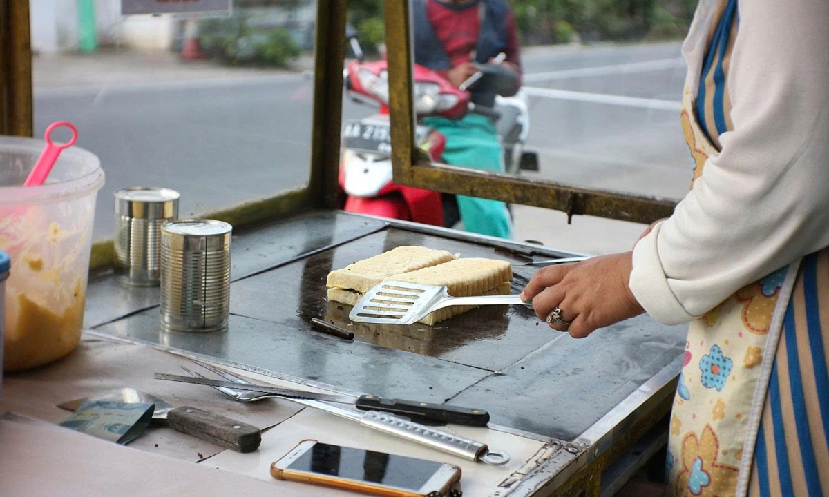 Ăn uống ở quán vỉa hè có nguy cơ viêm gan không?