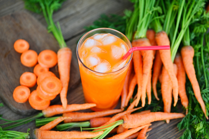 Cà rốt chứa nhiều chất beta-carotene, nếu sử dụng nhiều có thể gây vàng da, không làm lây nhiễm viêm gan B. Ảnh minh họa: Vecteezy