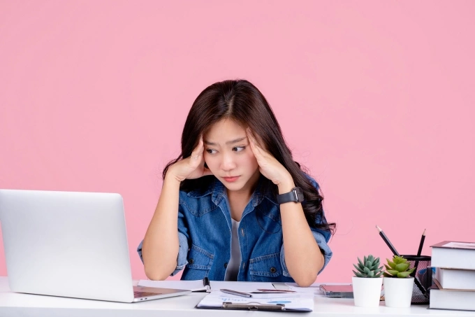 Nhiều người trẻ có dấu hiệu của suy giảm nhận thức nhẹ. Ảnh: Shutterstock