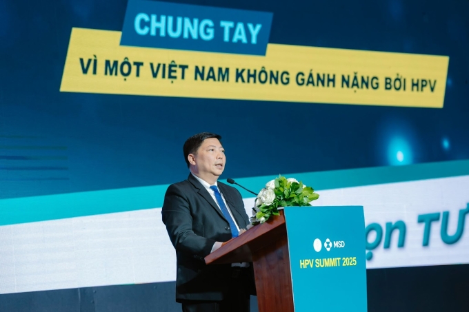 PGS.TS.BS Nguyễn Vũ Trung, Phó chủ tịch hội Y học dự phòng Việt Nam kiêm Viện trưởng Viện Pasteur TP HCM cho rằng việc dự phòng HPV vẫn đang đối mặt với nhiều rào cản. Ảnh: Võ Huy Vũ