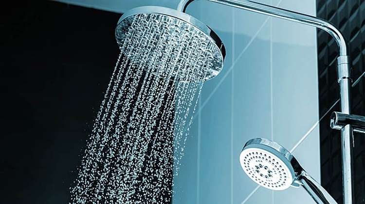 Quy tắc '2 không - 2 nên' khi tắm để phòng đột quỵ