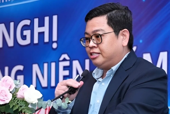 TS.BS Giang Minh Nhật, Trưởng Khoa Hồi sức Tim mạch, Bệnh viện Nhân dân Gia Định, tại hội nghị khoa học thường niên của bệnh viện, ngày 2/8. Ảnh: Minh Toàn