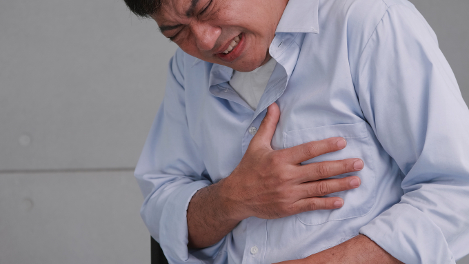 Các cơn nhồi máu diễn ra bất chợt, cần nắm rõ dấu hiệu để kịp thời xử trí. Ảnh minh họa: Vecteezy