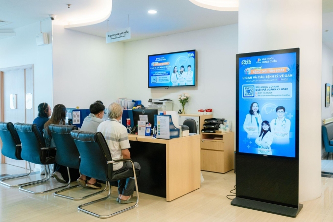 Long Châu hợp tác CarePlus triển khai chương trình tầm soát sớm bệnh lý gan miễn phí. Ảnh: LC