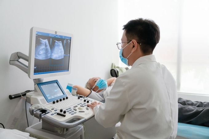 Đơn vị ứng dụng nhiều thiết bị mới nhất kiểm tra bệnh lý gan. Ảnh: LC
