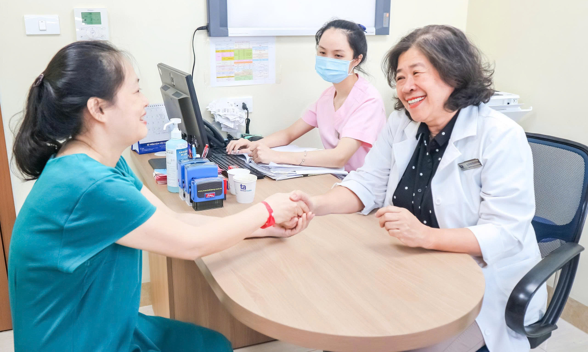 Tiền mãn kinh khác mãn kinh thế nào