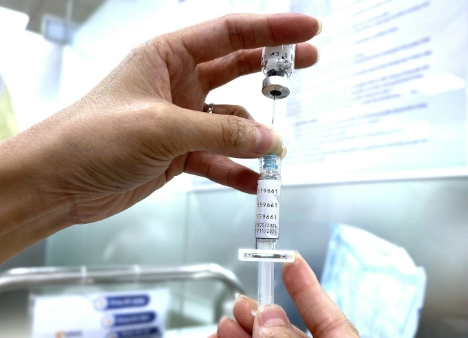 Vaccine sốt xuất huyết cần tiêm đủ hai mũi để tạo kháng thể bảo vệ tối đa. Ảnh: Diệu Thuần