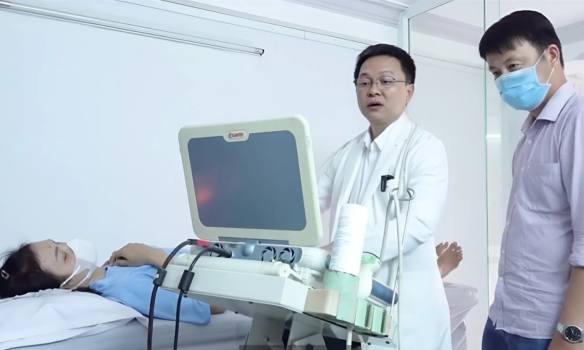 10 tháng tìm lời giải cho chứng đau bụng cản trở chuyện vợ chồng