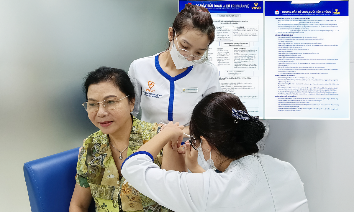 Người suy thận, tiểu đường tiêm vaccine ngừa zona thần kinh