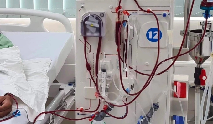Bệnh nhân đang lọc máu tại bệnh viện ở TP HCM. Ảnh:Lê Phương