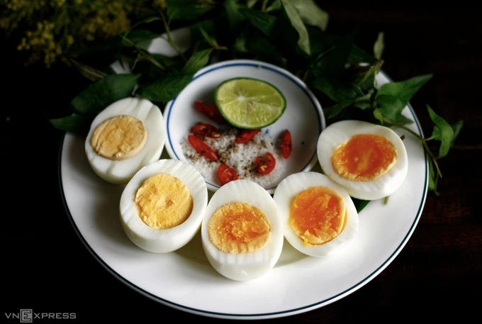 Người trưởng thành nên ăn trứng gà 3-4 lần mỗi tuần. Ảnh: Bùi Thủy