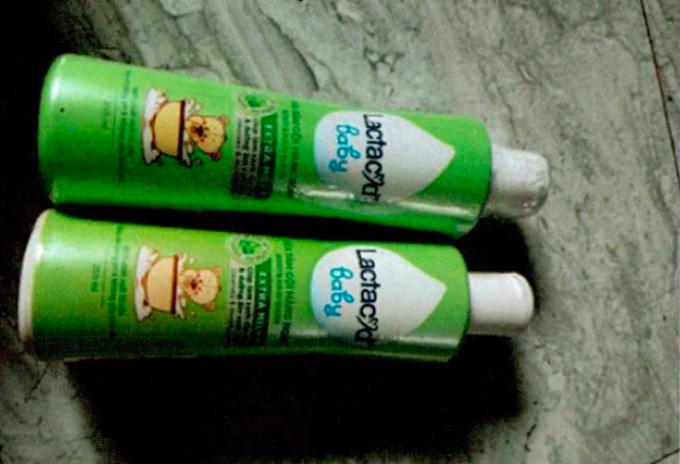Lactacyd Baby Extra Milky bị làm giả. Ảnh: Cục Quản lý dược cung cấp