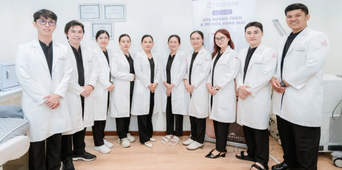 Shynh Premium sở hữu đội ngũ y bác sĩ, chuyên gia da liễu giàu kinh nghiệm. Ảnh: Shynh Premium