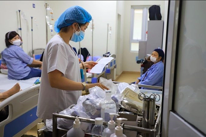Giảm gánh nặng viện phí nhờ chương trình hỗ trợ thuốc
