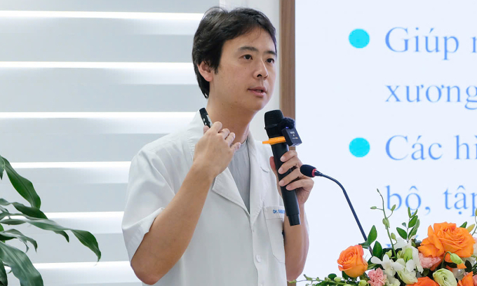 Bác sĩ chia sẻ những bí quyết sống khoẻ mạnh, ngăn ngừa bệnh tật. Ảnh: Bệnh viện cung cấp