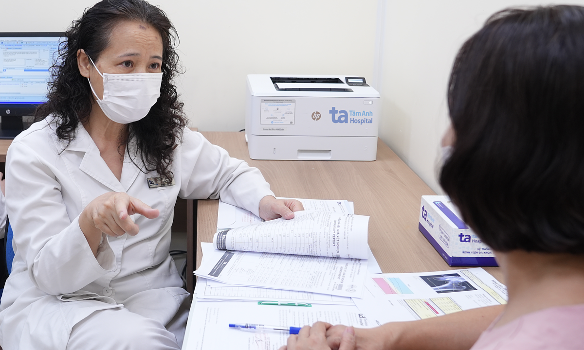 Suy tuyến thượng thận do thuốc xương khớp 'gia truyền'