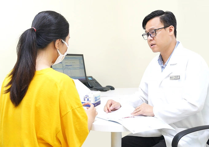 Bác sĩ Ngọc khám và tư vấn cho người bệnh. Ảnh minh họa: Bệnh viện Đa khoa Tâm Anh