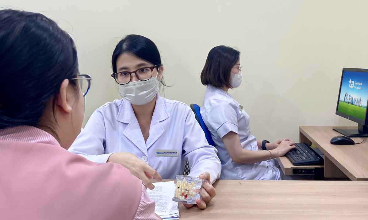 Uống cà phê có làm răng xỉn màu, hôi miệng?