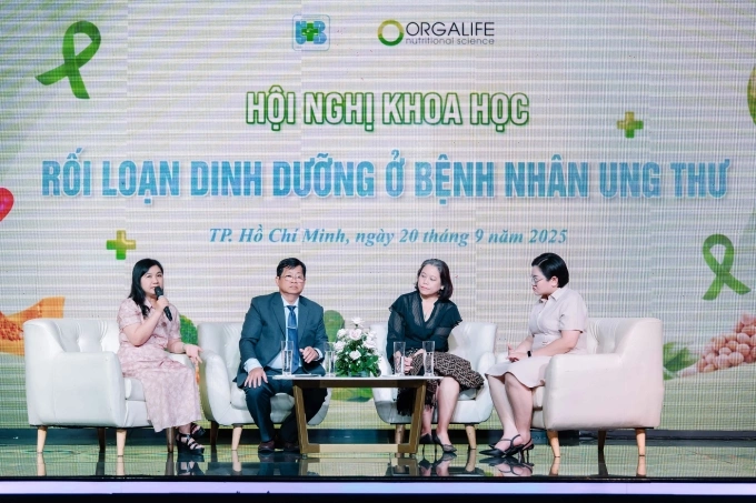 Phiên thảo luận cùng chủ tọa và các báo cáo viên của hội nghị. Ảnh: Orgalife