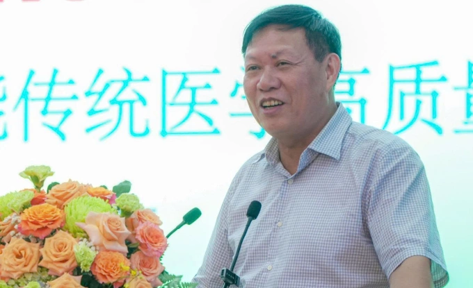 Thứ trưởng Y tế Đỗ Xuân Tuyên tại hội nghị ngày 27/9. Ảnh: Thế Lân