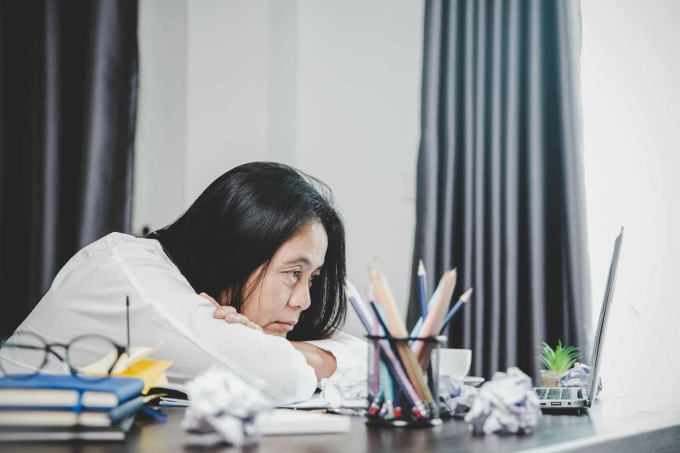 Cúm ảnh hưởng năng suất và hiệu quả công việc. Ảnh minh họa: Vecteezy