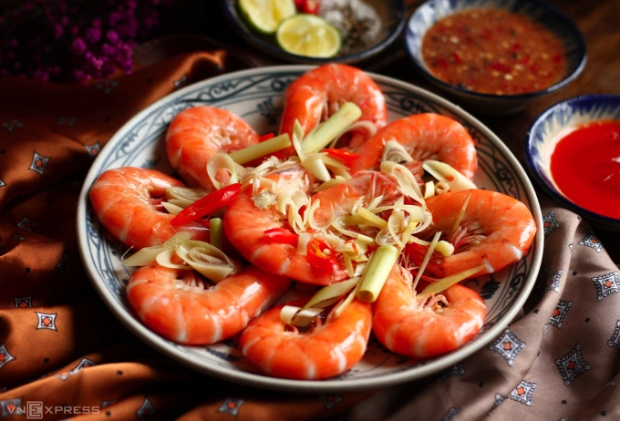Tôm giàu protein giúp no lâu. Ảnh: Bùi Thủy