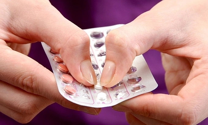 Thuốc tránh thai tiềm ẩn nhiều mối nguy hại cho sức khỏe phụ nữ. Ảnh: Livesnew