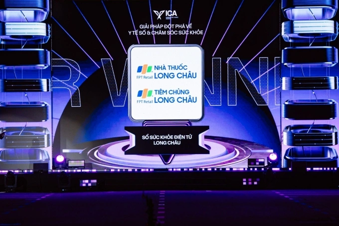 Ban tổ chức ghi nhận sổ sức khỏe điện tử Long Châu phục vụ hơn hai triệu người. Ảnh: LC