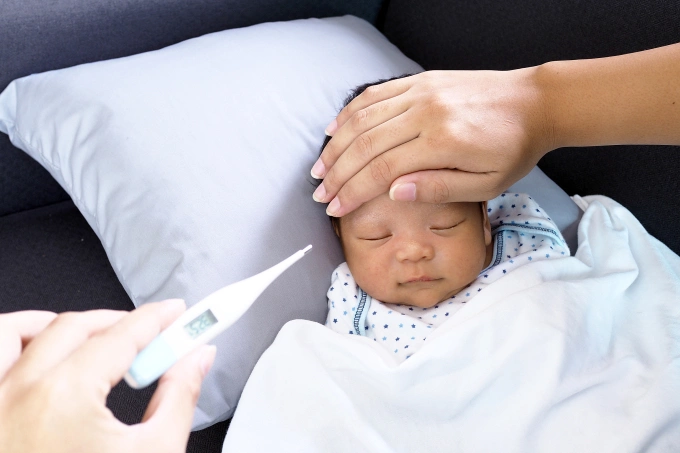 Cúm và RSV có những triệu chứng tương đồng, cần chú ý phân biệt. Ảnh minh họa: Vecteezy
