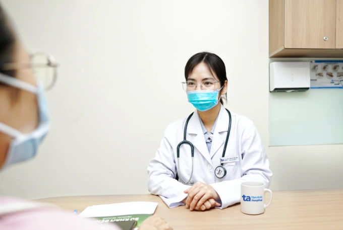 Bác sĩ Diệp khám cho chị Vân Ảnh: Bệnh viện Đa khoa Tâm Anh