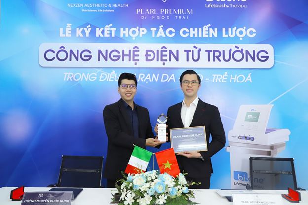 Lễ ký kết hợp tác chiến lược giữa NexZen AH và Pearl Premium Clinic đã diễn với sự tham gia của đại diện hai bên. Ảnh: NexZen AH