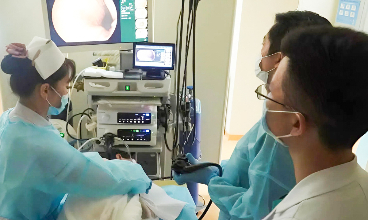 Đau bụng kéo dài, phát hiện ung thư lymphoma ruột non