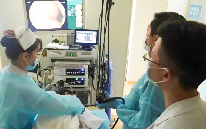 Đau bụng kéo dài hé lộ ung thư ruột non hiếm gặp