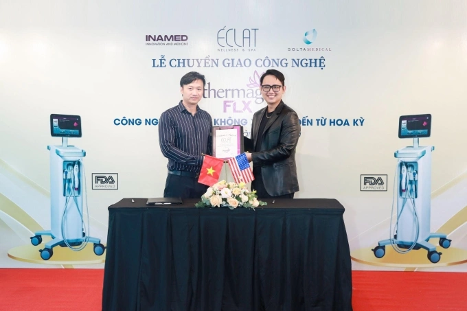 Éclat Việt Nam đầu tư công nghệ trẻ hóa Thermage FLX từ Mỹ Sự kiện đánh dấu cột mốc quan trọng trong hành trình đưa công nghệ trẻ hóa da không xâm lấn nổi tiếng của Mỹ đến gần khách hàng Việt của Éclat. Ảnh: Inamed