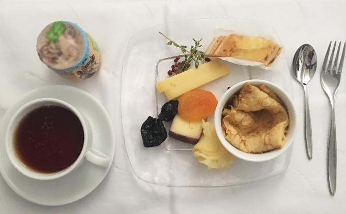 Người có huyết áp thấp nên ăn sáng đầy đủ, tránh để bụng đói quá lâu vì có thể khiến huyết áp hạ thêm. Ảnh: Ly Nguyễn